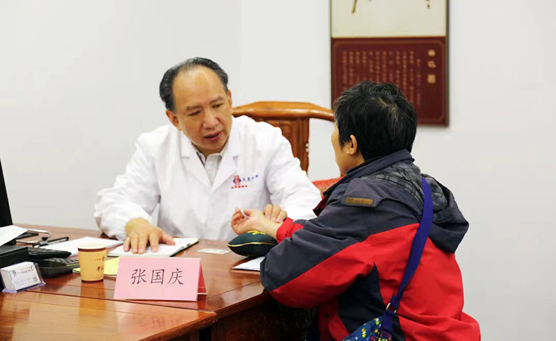 好消息！本周起，中醫(yī)專(zhuān)家張國(guó)慶、白學(xué)武、李蘇將在月光碼頭店坐診！(圖1)